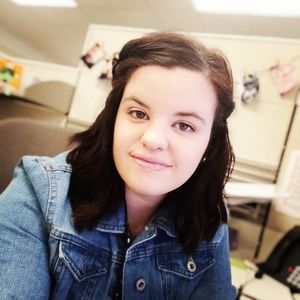 Meet your Posher, Caroline